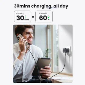 UGREEN 90878 30W fast charger charging iPhone 18